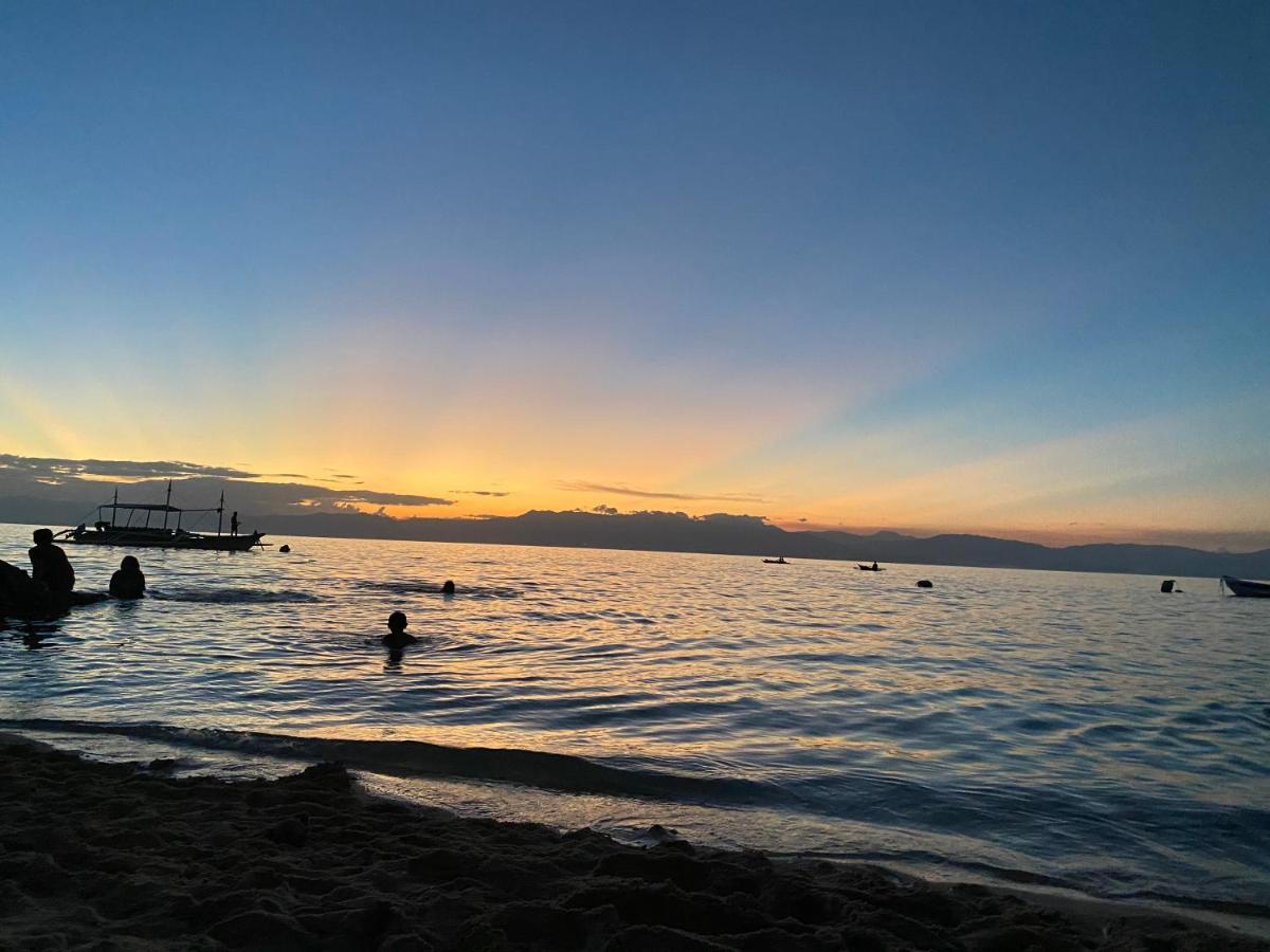West Coast Beach House Cebu Kültér fotó